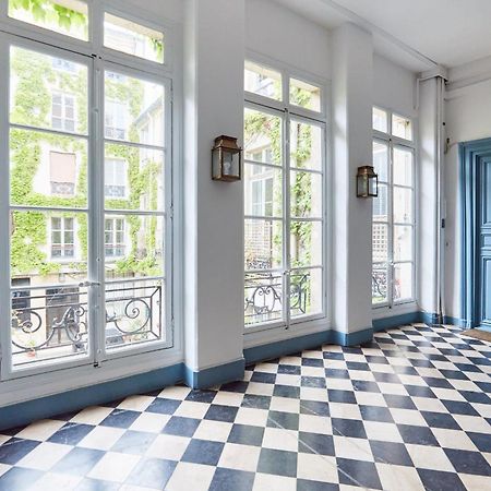 Place Des Vosges - 1Br With Balcony - Cityapartmentstay Париж Экстерьер фото